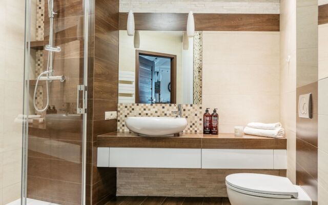 Penthouse Panorama by Loft Affair