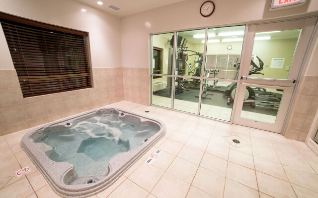 Holiday Inn Express Hotel & Suites Drayton Valley by IHG