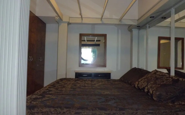 Condo Royal 605