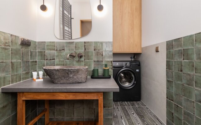 Loft Apartment Gdańsk by Renters