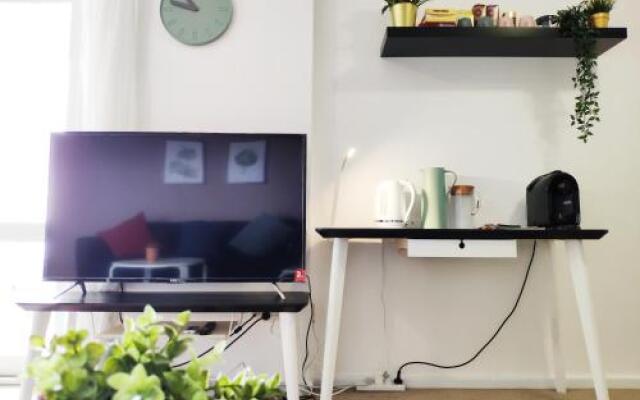 Tranquil hilltop with amazing view-15mins from CBD