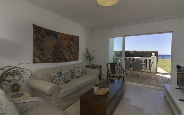 Frontline Duplex With Paradisiacal Views