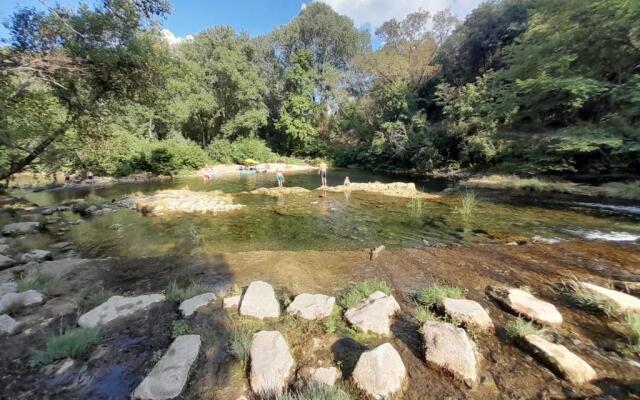 Bas de villa au chant des cigales