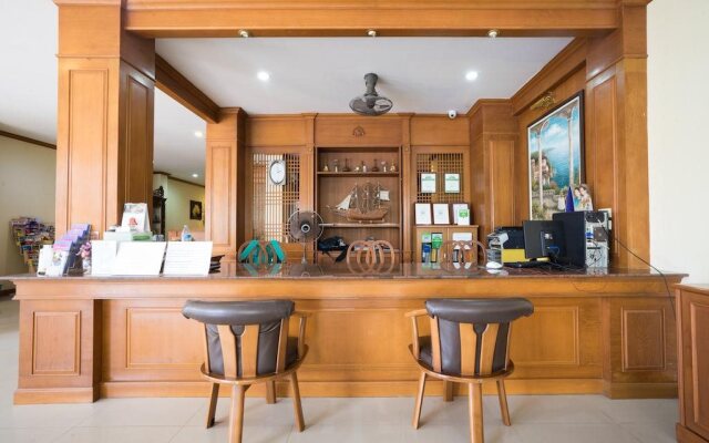 Pranang Flora House