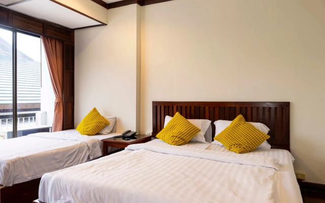 The President Hotel at Chokchai 4