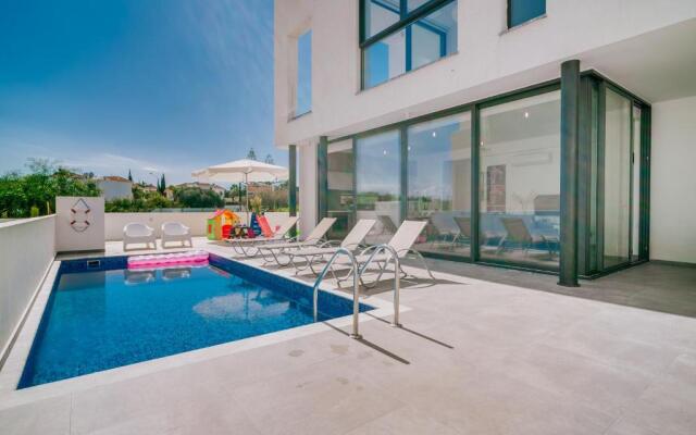 SunnyVillas: 2BR New Villa☆Private Pool in Pernera - Nicholas