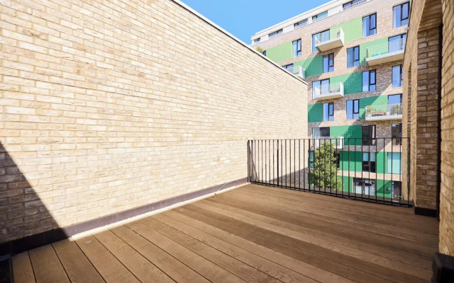 The Greenwich Balcony Home