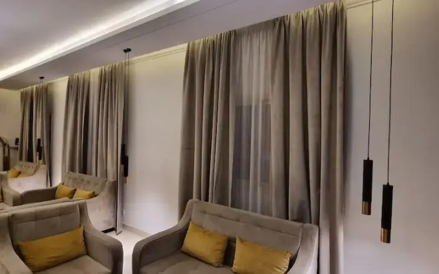 Marin suites Albadiaah