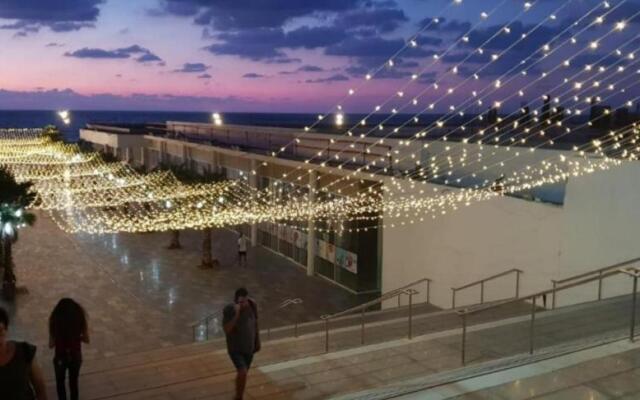 Beachfront Studio Apartment Bat Yam 412