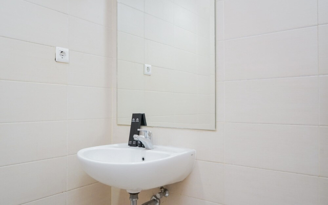 Comfy Minimalist 1Br Saveria Apartment