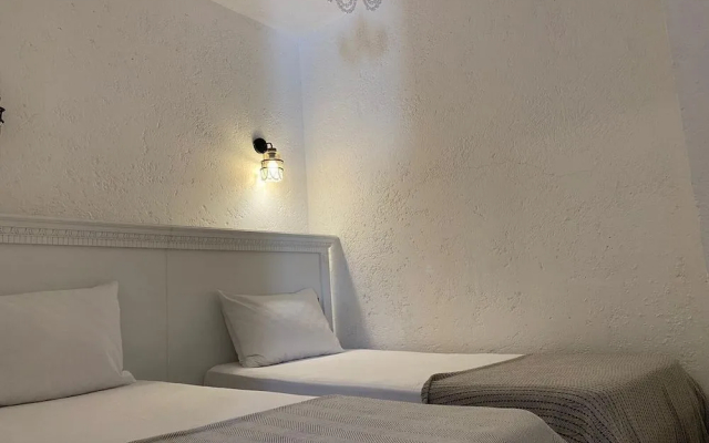 Alacati Otel Lalasa