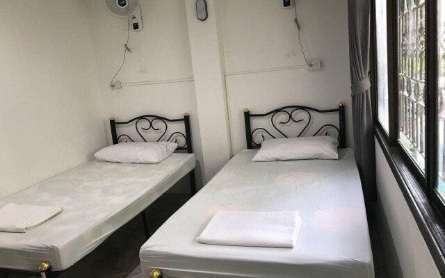 Coasters Hostel and Cafe