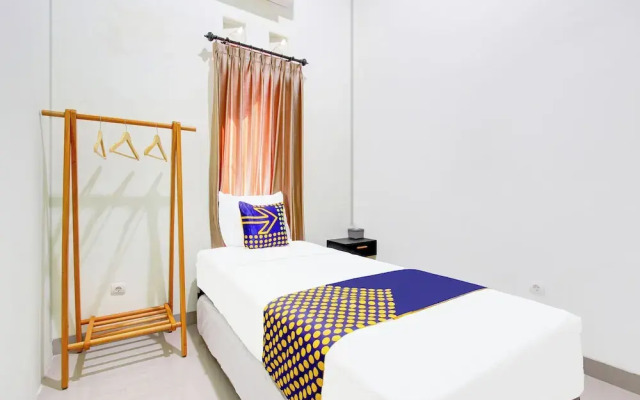 SPOT ON 94076 Tinampi House Syariah