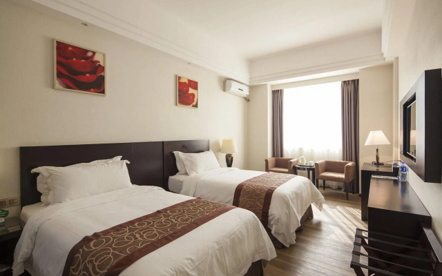 Zhuhai Aqueen Hotel