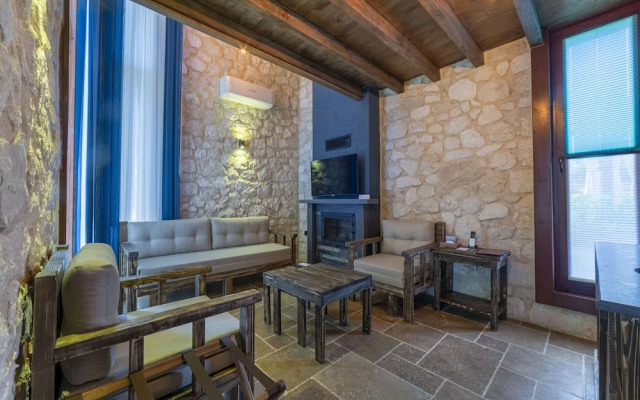 Marisstone Hotel Villa