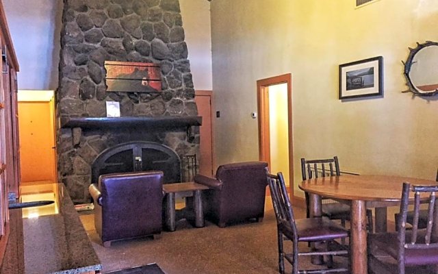 Overlook Lodge and Stone Cottages at Bear Mountain