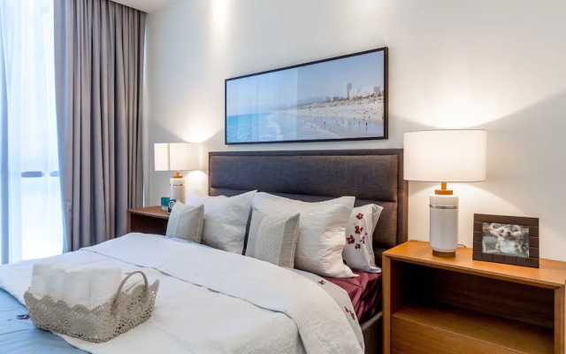 Driven Holiday Homes - City Walk 22