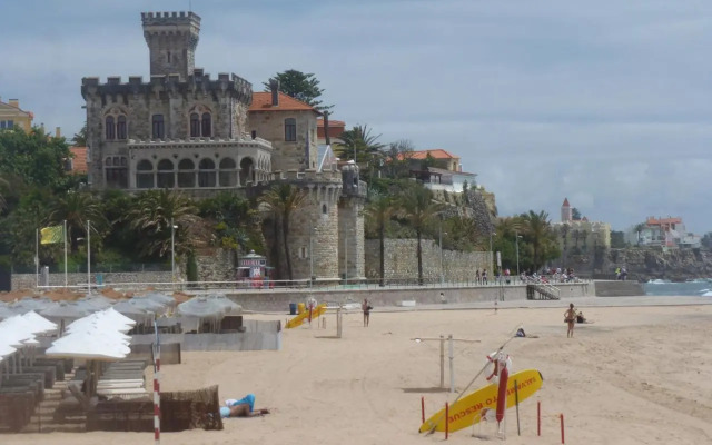 Cascais/Estoril Beachfront Apts