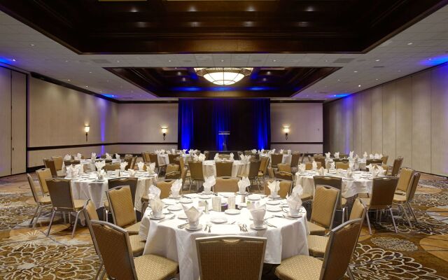 DoubleTree by Hilton Ontario Airport