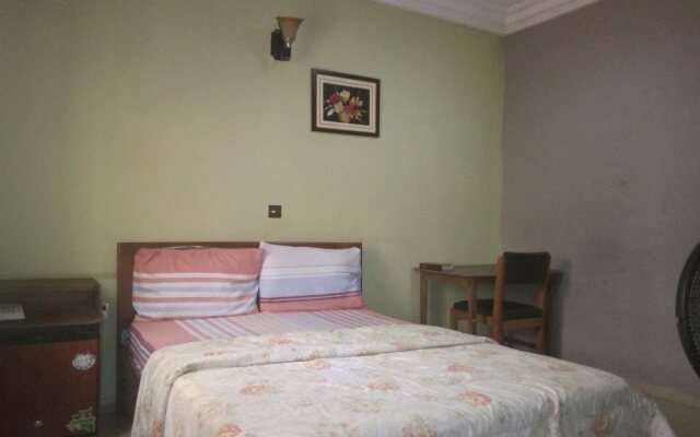 Prime Rose Hotel and Suites