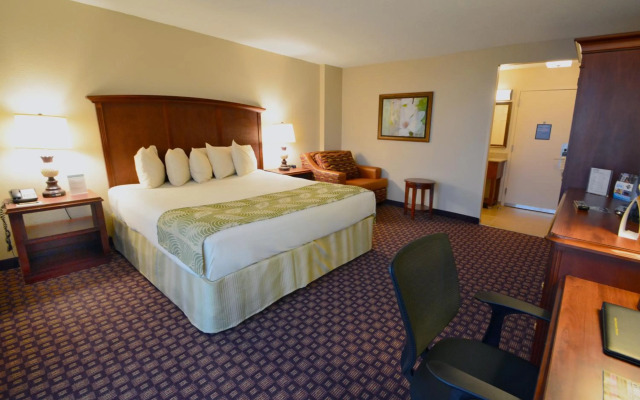Rosen Inn, closest to Universal