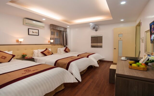 Van Mieu Hotel