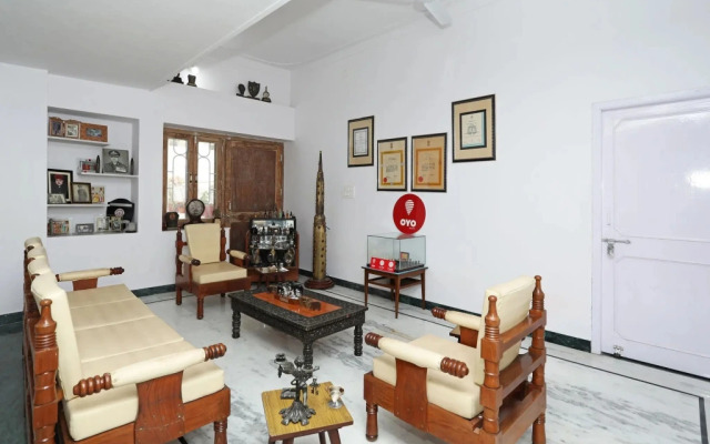 OYO 10298 Home near Sukhadia Circle