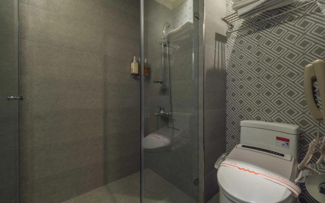 Watermark Hotel Kaohsiung Station