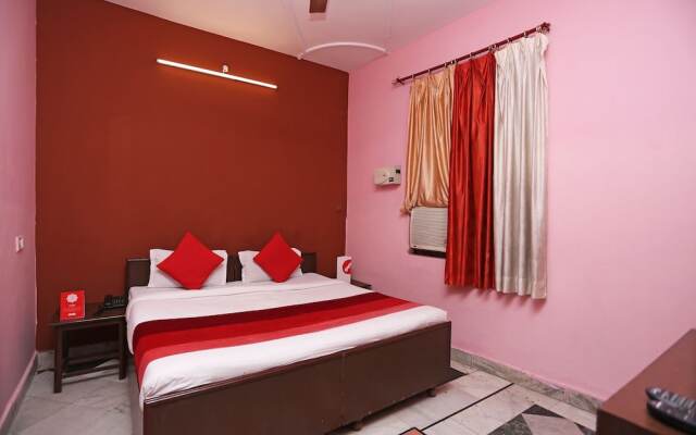 OYO Flagship 14800 Hotel Arun