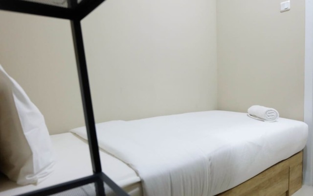 Modern and Bright 2BR Green Pramuka Apartment