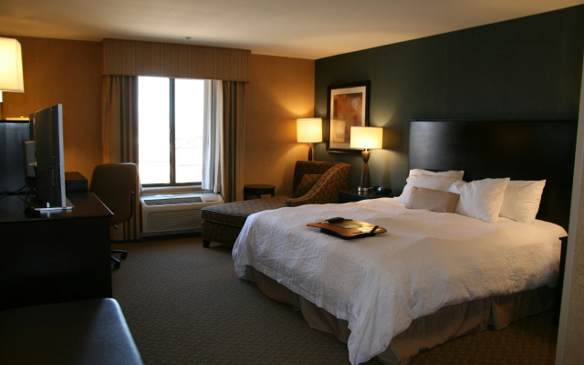 Hampton Inn & Suites Barstow