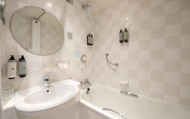 Holiday Inn Glasgow Airport by IHG