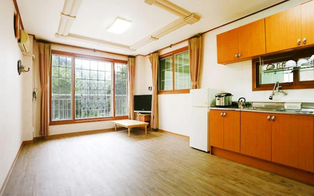 Yangpyeong Gyegoksaseum Pension