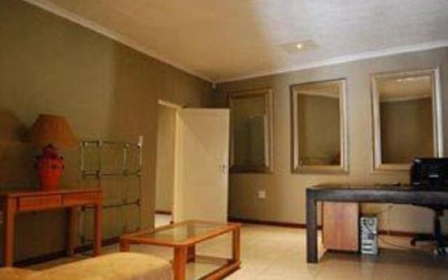 Flamboyant Guest Lodge