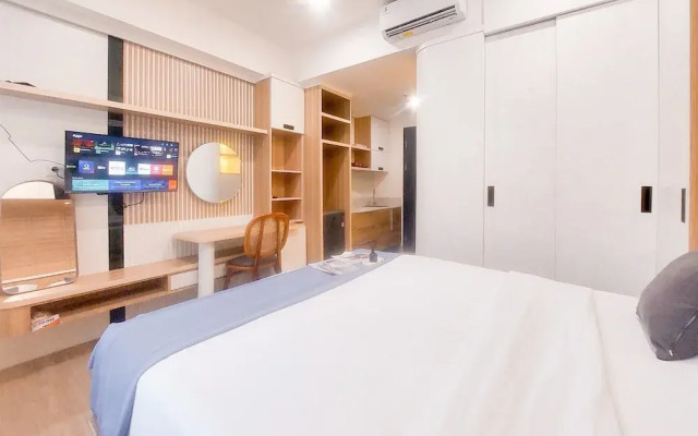 Good Choice And Homey Studio Apartment At Collins Boulevard