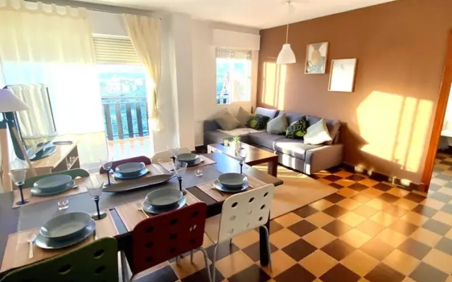 3 Bed room flat with Sea & Mountain View