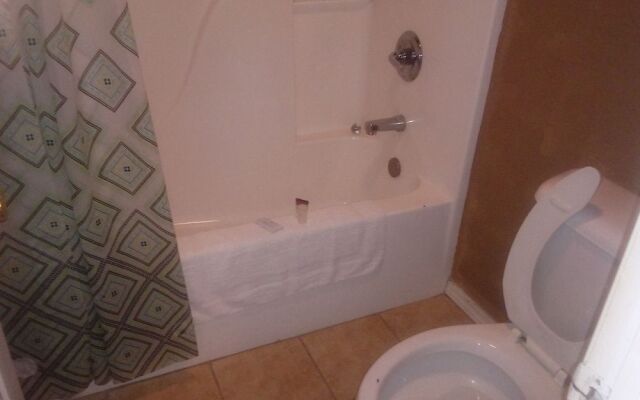 All Season Inn Motel And Rv Park