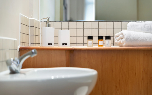 Luxurious Lawrence House Serviced Apartment