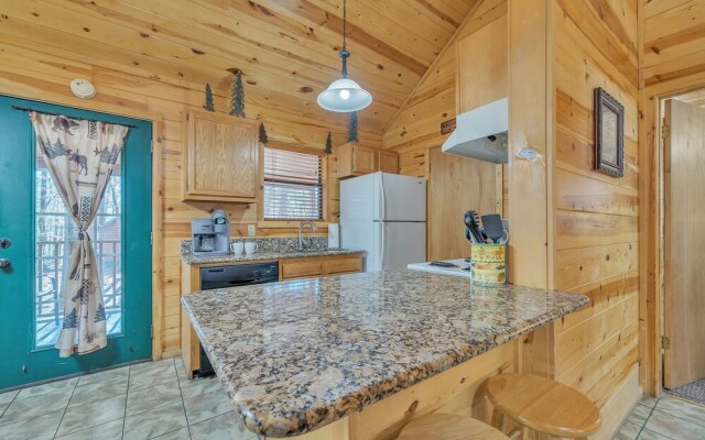 Bear Trail 2 Bedroom Cabin by Redawning