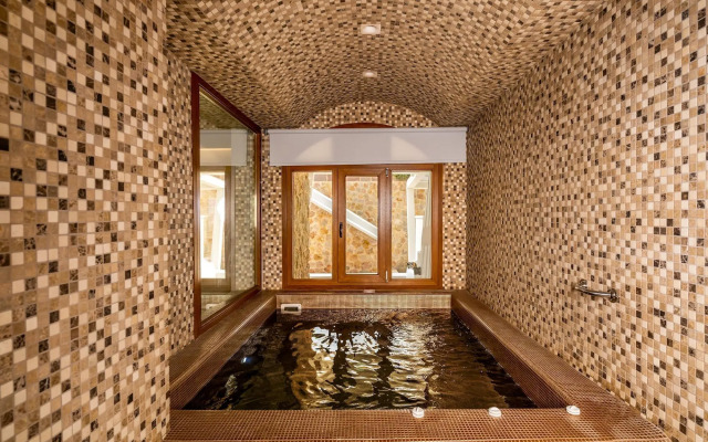Marvarit Suites