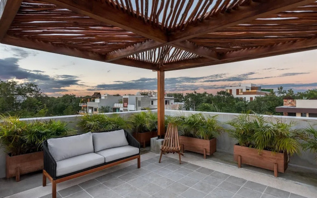 Great Located Spacious Loft W/amazing Rooftop Pool