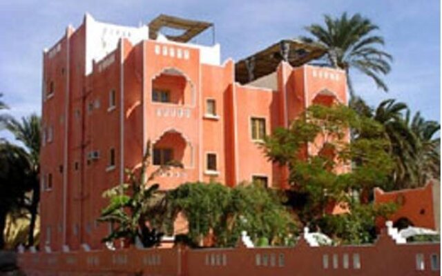 El Fayrouz Hotel