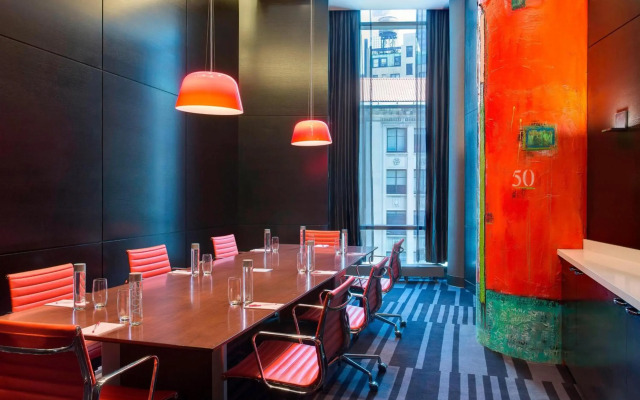 Courtyard by Marriott New York Manhattan / Central Park