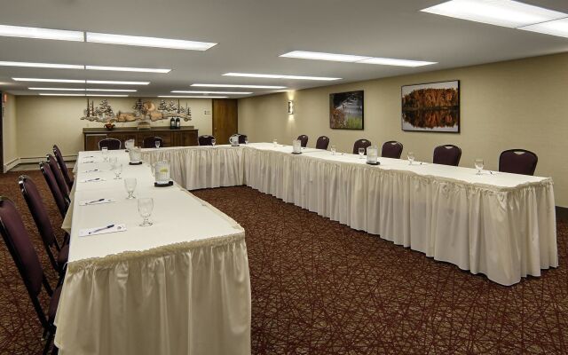 Quality Inn & Suites Detroit Lakes