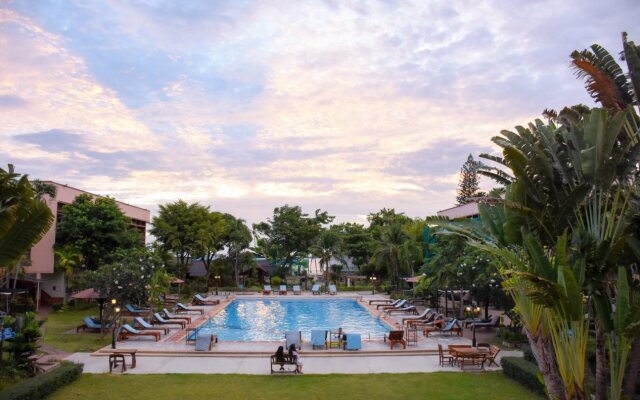 Basaya Beach Hotel & Resort