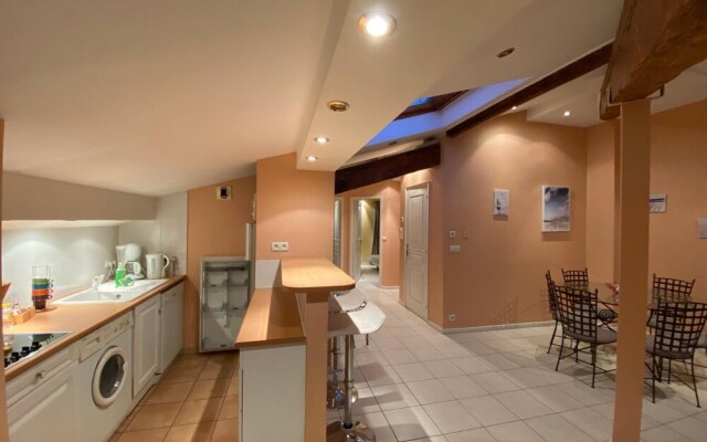 Cannes Holiday Suites