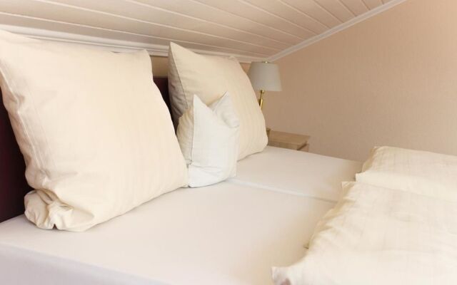 Hotel am Flugplatz B&B