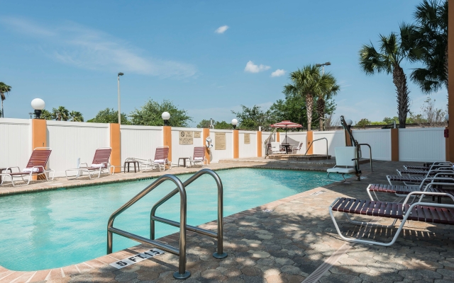 Comfort Suites Tampa Airport North