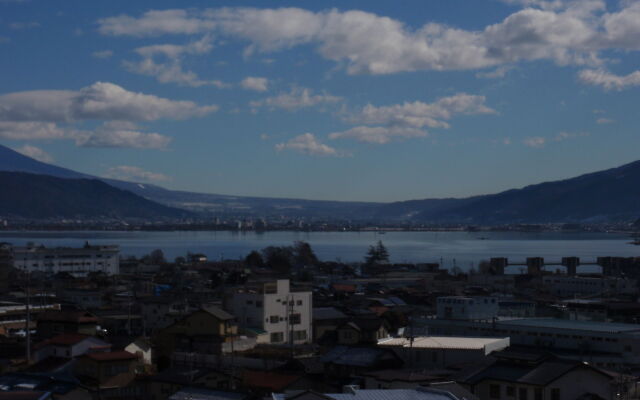 Hotel Crown Hills Okaya