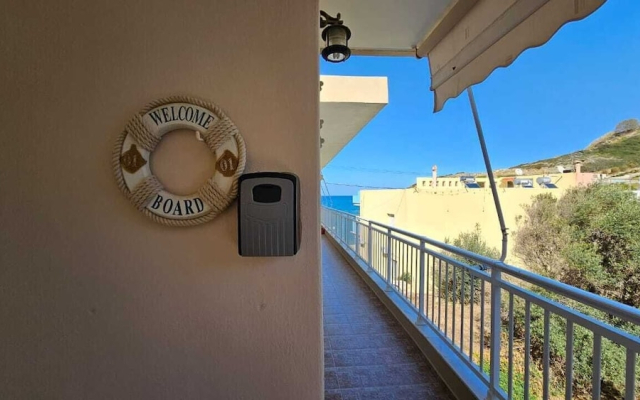 Beachfront cozy studio sea view lygaria